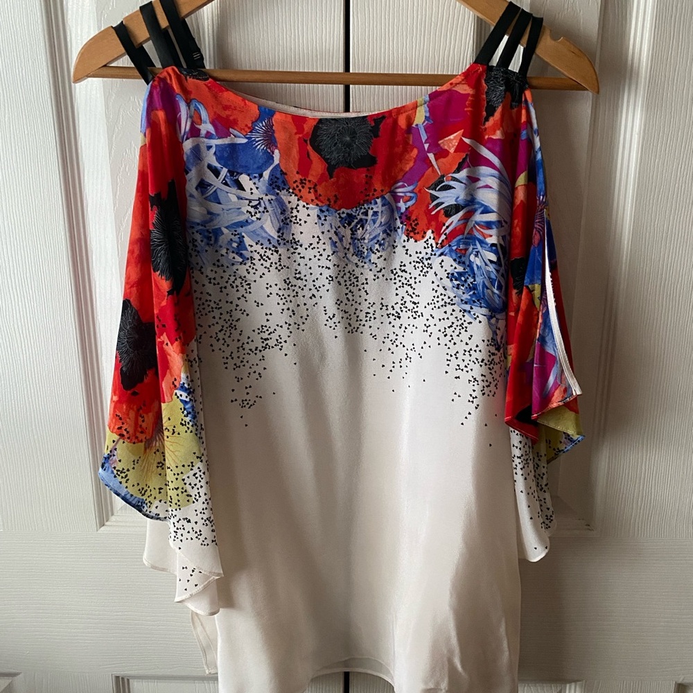 Leifsdottir Anthropologie White/Red 100% Silk Cold Shoulder Blouse SZ 4
